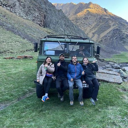 Xinaliq Khinalig Izzet'S Riverside Home Stay Exterior photo