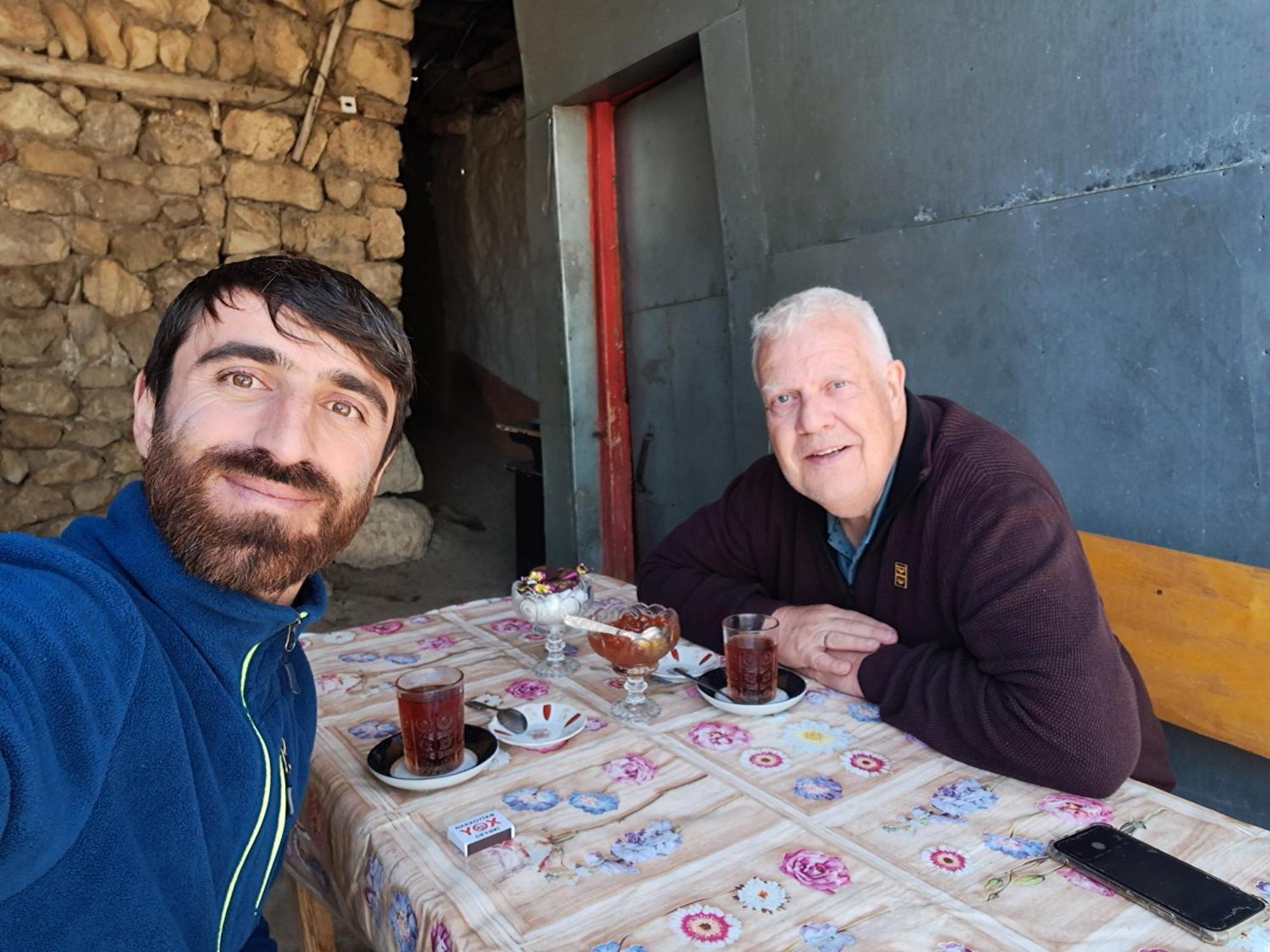 Xinaliq Khinalig Izzet'S Riverside Home Stay Exterior photo