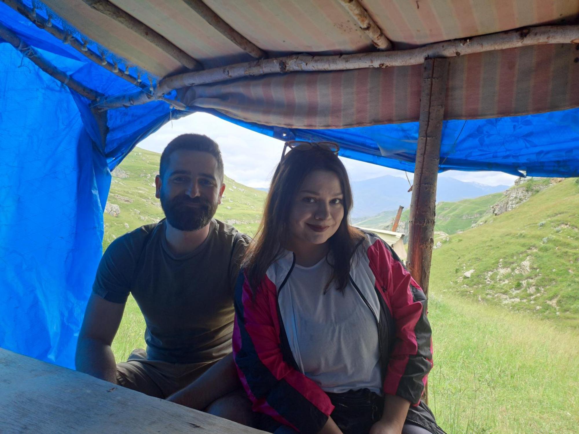 Xinaliq Khinalig Izzet'S Riverside Home Stay Exterior photo